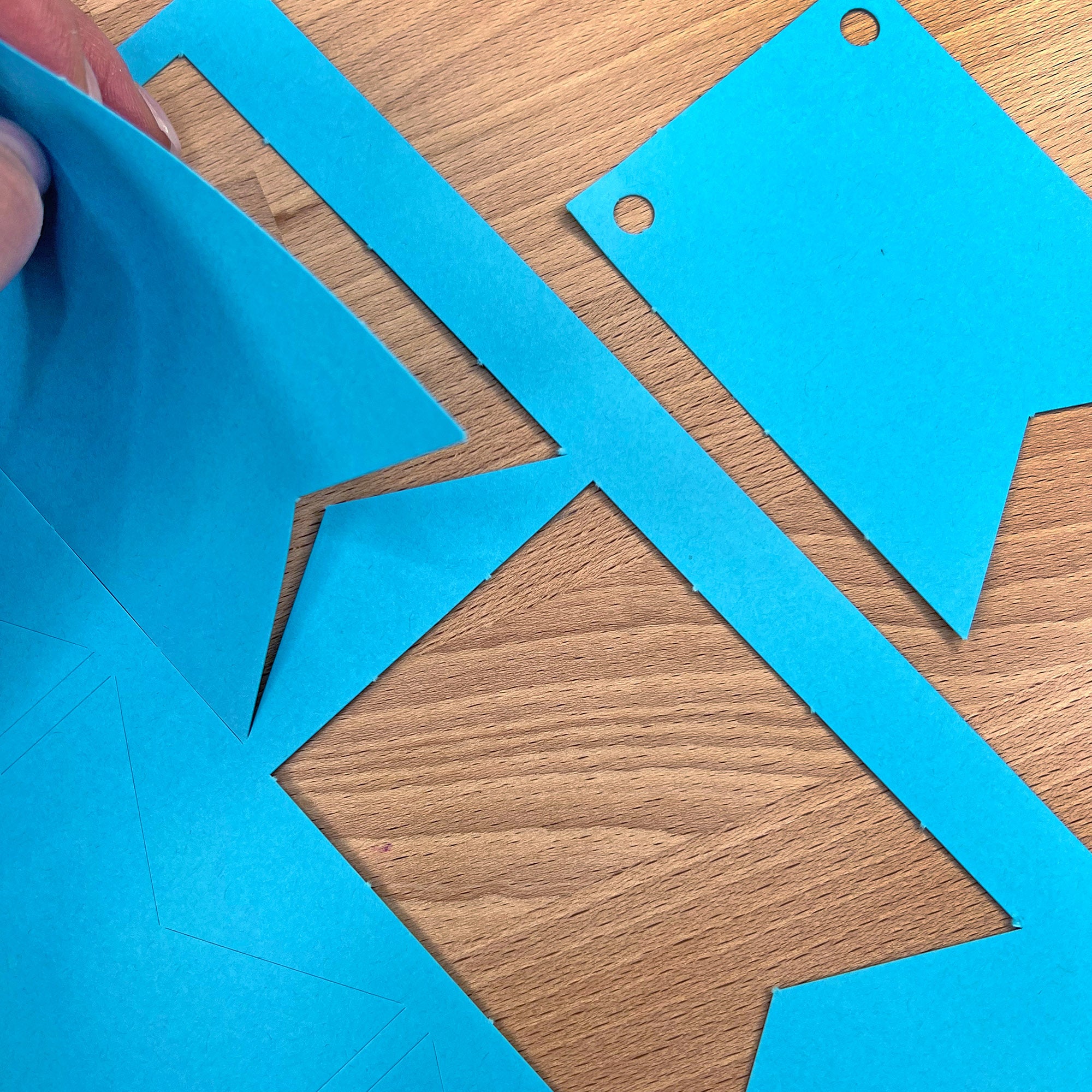FreshCut’s small DIY banner flags—craft your own decorations for birthdays, parties, and events with easy-to-use banner shapes and DIY kits.