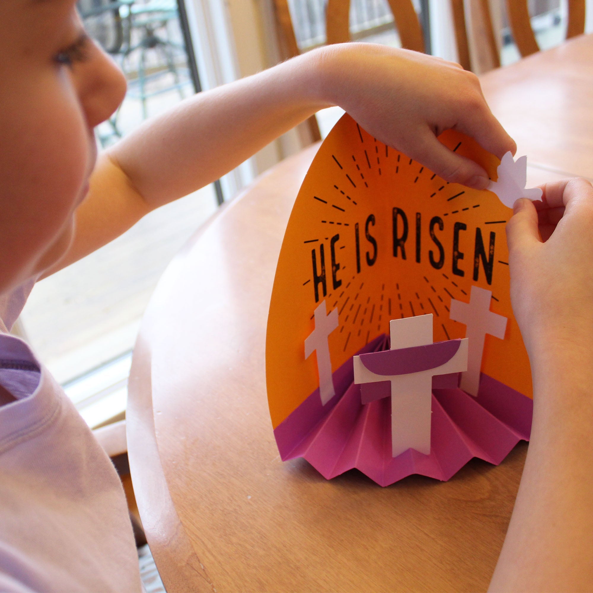 Preschool Easter craft ideas—make a religious Easter diorama with easy-to-assemble pieces and a creative design.